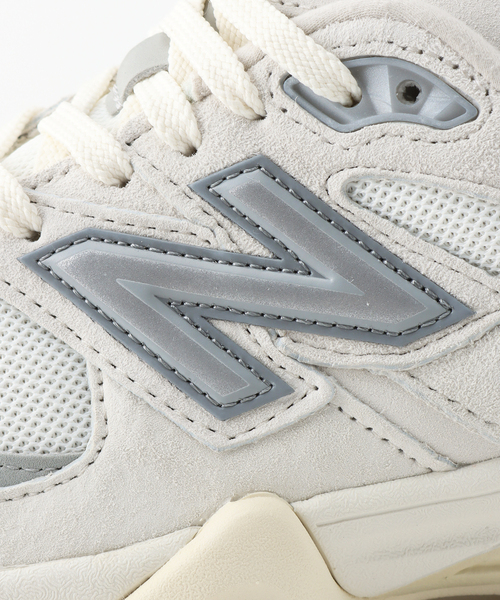 キズなしNew Balance ホワイト　モデル_90/60 Kids' 9060 Shoes - New Balance