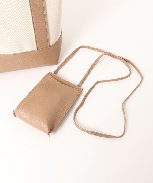 cache cache(カシュ カシュ)の「カシュカシュ cachecache / スマホショルダー付きワンハンドルパーテーショントートバッグ(トートバッグ・レディース・グレー系その他/ブラック×ブラック/ベージュ系その他/ブラック/レッド/イエロー/カーキ/シルバー・FREE)」の10枚目の写真