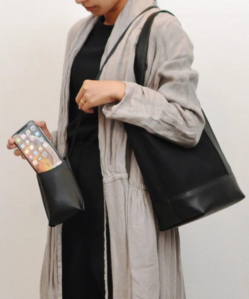cache cache(カシュ カシュ)の「カシュカシュ cachecache / スマホショルダー付きワンハンドルパーテーショントートバッグ(トートバッグ・レディース・グレー系その他/ブラック×ブラック/ベージュ系その他/ブラック/レッド/イエロー/カーキ/シルバー・FREE)」の3枚目の写真