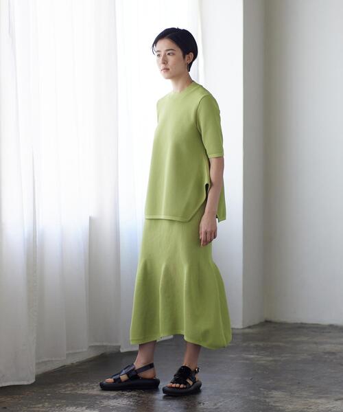 LANVIN en Bleu(ランバンオンブルー)の「【セットアップ対応商品】カーブスリットワッフルニット(ニット/セーター・レディース・グリーン/ブラック/ベージュ・38)」の7枚目の写真