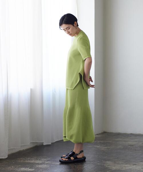 LANVIN en Bleu(ランバンオンブルー)の「【セットアップ対応商品】カーブスリットワッフルニット(ニット/セーター・レディース・グリーン/ブラック/ベージュ・38)」の8枚目の写真