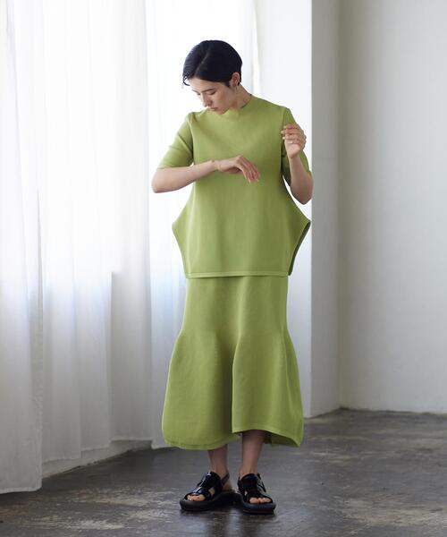 LANVIN en Bleu(ランバンオンブルー)の「【セットアップ対応商品】カーブスリットワッフルニット(ニット/セーター・レディース・グリーン/ブラック/ベージュ・38)」の9枚目の写真