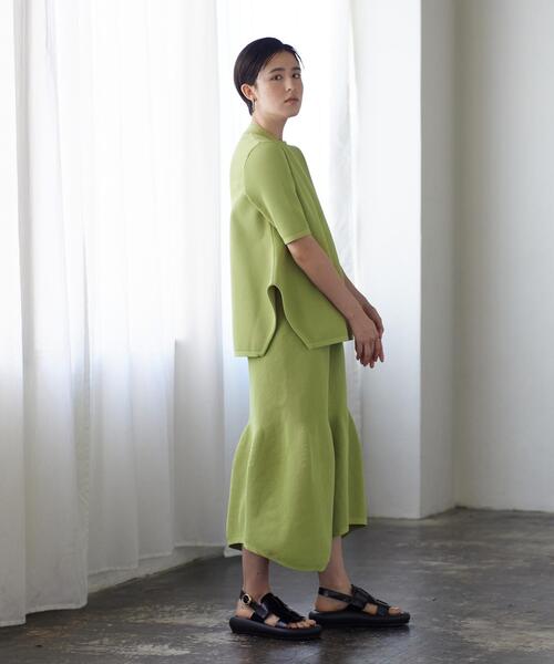 LANVIN en Bleu(ランバンオンブルー)の「【セットアップ対応商品】カーブスリットワッフルニット(ニット/セーター・レディース・グリーン/ブラック/ベージュ・38)」の12枚目の写真