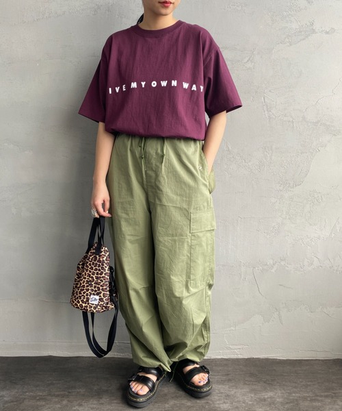 FUNG（ファング）の「[FUNG/ファング] LIVE MY OWN WAY カットオフプリントTシャツ（Tシャツ/カットソー・レディース・ワイン/ホワイト・M）」の18枚目の写真