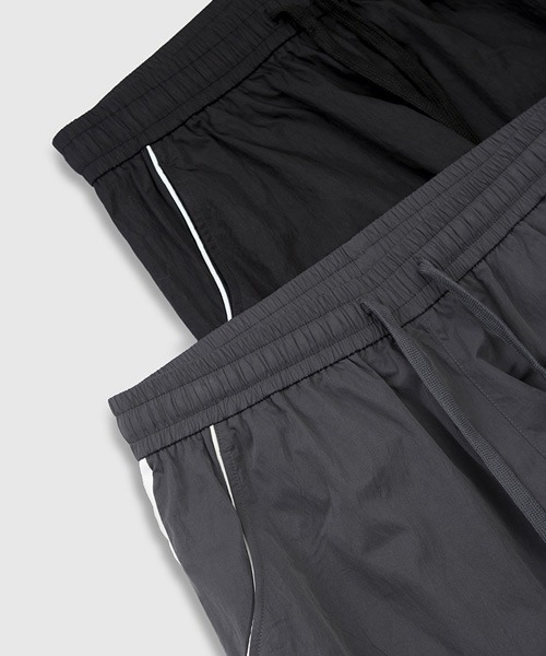 Ressaca(レサーカ)の「サイドライン ワイドシルエットイージートラックパンツ(その他パンツ・メンズ・ブラック/チャコールグレー・XL/L/M)」の12枚目の写真