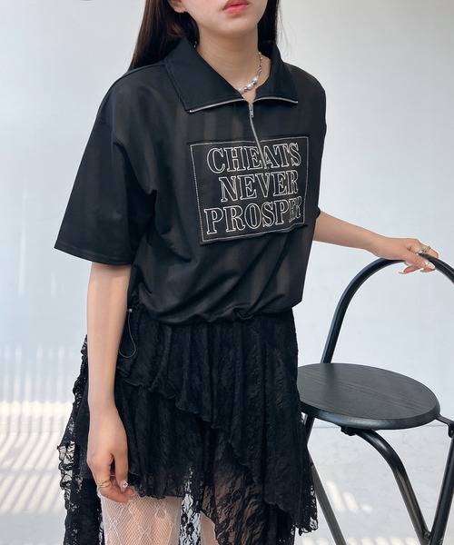 AS KNOW AS plus(アズノゥアズプラス)の「〇ハーフジップ 刺繍ロゴ半袖プルオーバー(Tシャツ/カットソー・レディース・オートミール/ブルー/オフホワイト/ブラック/スミクロ/サックスブルー/モカ/ブラック系/ベージュ系/ホワイト系/ブラック系1/アイボリー系1/ホワイト系1・FREE)」の7枚目の写真