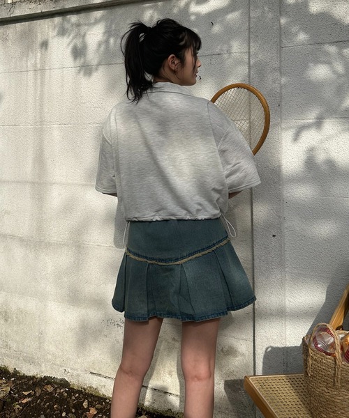 AS KNOW AS plus(アズノゥアズプラス)の「〇ハーフジップ 刺繍ロゴ半袖プルオーバー(Tシャツ/カットソー・レディース・オートミール/ブルー/オフホワイト/ブラック/スミクロ/サックスブルー/モカ/ブラック系/ベージュ系/ホワイト系/ブラック系1/アイボリー系1/ホワイト系1・FREE)」の19枚目の写真