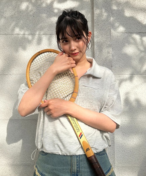 AS KNOW AS plus(アズノゥアズプラス)の「〇ハーフジップ 刺繍ロゴ半袖プルオーバー(Tシャツ/カットソー・レディース・オートミール/ブルー/オフホワイト/ブラック/スミクロ/サックスブルー/モカ/ブラック系/ベージュ系/ホワイト系/ブラック系1/アイボリー系1/ホワイト系1・FREE)」の17枚目の写真