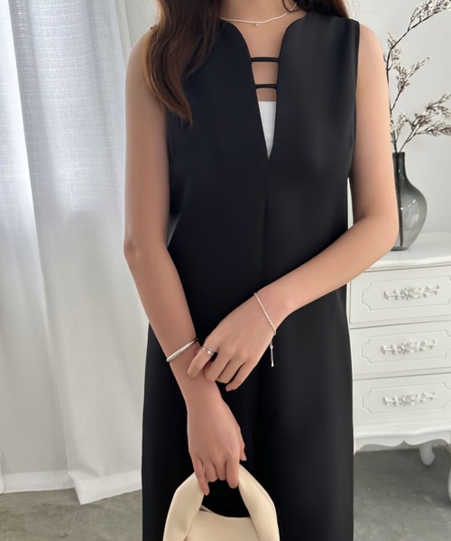 ECLIN(エクラン)の「スキッパネックワイドパンツサロペット(サロペット/オーバーオール・レディース・ブラック/ベージュ/ブルー・S/M)」の11枚目の写真