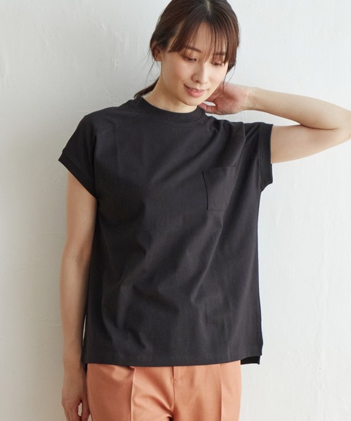 ikka(イッカ)の「コットンUSAフレンチTシャツ(Tシャツ/カットソー・レディース・その他1/ブラック/オフホワイト/ブルー・L/M/S)」の1枚目の写真