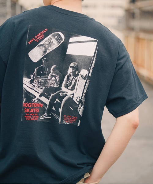 DOGTOWN(ドッグタウン)の「DT AD1 S/S T-SHIRTS/DOGTOWN(ドッグタウン)バックプリント半袖Tシャツ(Tシャツ/カットソー・メンズ・ブラック/ホワイト/マルーン・LARGE/X-LARGE/MEDIUM)」の3枚目の写真