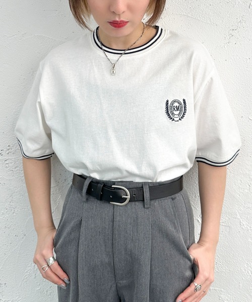 apres jour mignon(アプレジュールミニョン)の「エムブレム刺繍Tシャツ【ZOZOTOWN限定アイテム】(Tシャツ/カットソー・レディース・ネイビー/グリーン/オフホワイト/ブラック・X-LARGE/フリー)」の10枚目の写真