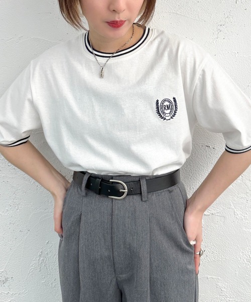 apres jour mignon(アプレジュールミニョン)の「エムブレム刺繍Tシャツ【ZOZOTOWN限定アイテム】(Tシャツ/カットソー・レディース・ネイビー/グリーン/オフホワイト/ブラック・X-LARGE/フリー)」の11枚目の写真