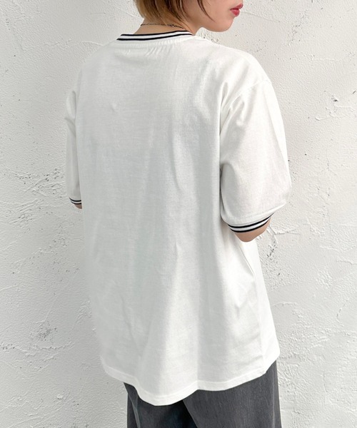 apres jour mignon(アプレジュールミニョン)の「エムブレム刺繍Tシャツ【ZOZOTOWN限定アイテム】(Tシャツ/カットソー・レディース・ネイビー/グリーン/オフホワイト/ブラック・X-LARGE/フリー)」の16枚目の写真