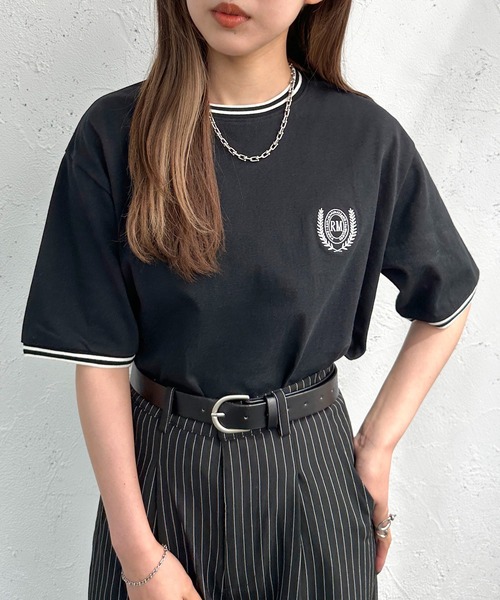 apres jour mignon(アプレジュールミニョン)の「エムブレム刺繍Tシャツ【ZOZOTOWN限定アイテム】(Tシャツ/カットソー・レディース・ネイビー/グリーン/オフホワイト/ブラック・X-LARGE/フリー)」の17枚目の写真