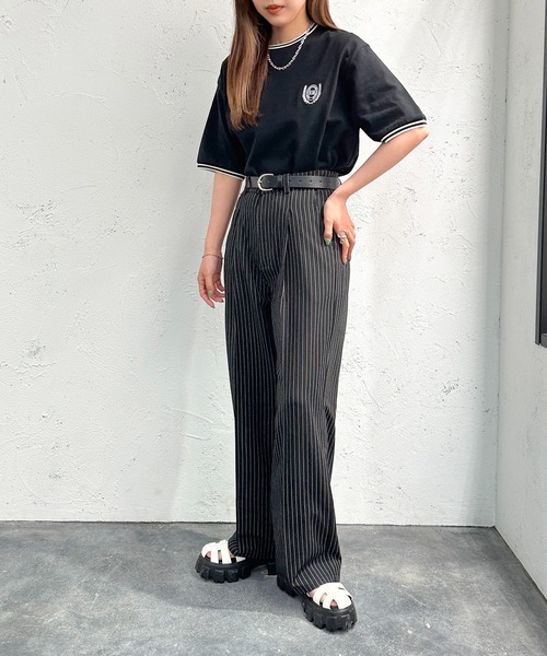 apres jour mignon(アプレジュールミニョン)の「エムブレム刺繍Tシャツ【ZOZOTOWN限定アイテム】(Tシャツ/カットソー・レディース・ネイビー/グリーン/オフホワイト/ブラック・X-LARGE/フリー)」の20枚目の写真