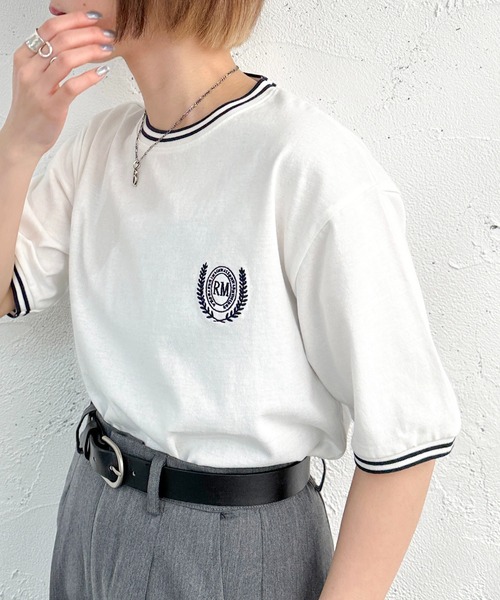apres jour mignon(アプレジュールミニョン)の「エムブレム刺繍Tシャツ【ZOZOTOWN限定アイテム】(Tシャツ/カットソー・レディース・ネイビー/グリーン/オフホワイト/ブラック・X-LARGE/フリー)」の5枚目の写真