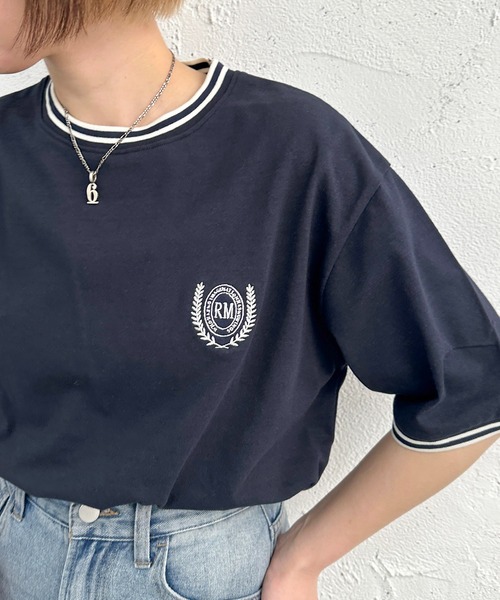 apres jour mignon(アプレジュールミニョン)の「エムブレム刺繍Tシャツ【ZOZOTOWN限定アイテム】(Tシャツ/カットソー・レディース・ネイビー/グリーン/オフホワイト/ブラック・X-LARGE/フリー)」の9枚目の写真