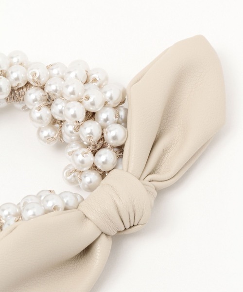 GLOBAL WORK(グローバルワーク)の「アソートパールヘアシュシュ /199421(シュシュ・レディース・ブラック系その他2/ブラック系その他/ホワイト系その他/ベージュ系その他・FREE)」の6枚目の写真