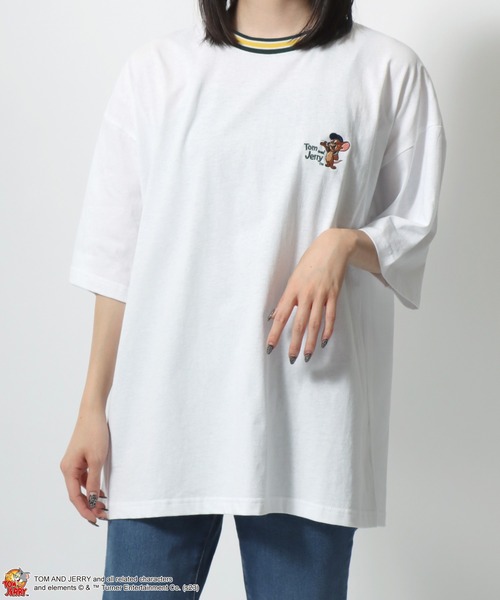 Tom&Jerry(トムアンドジェリー)の「Tom and Jerry/トムとジェリー オーバーサイズ ワンポイント刺繍 リンガー リブライン バックプリント 半袖Tシャツ レディース メンズ(Tシャツ/カットソー・レディース・ホワイト系その他5/ブラック系その他2/ホワイト系その他4/ブラック系その他/ホワイト系その他2/ブラック系その他3/ベージュ/イエロー/ホワイト系その他/ホワイト系その他3/ホワイト・M/L)」の13枚目の写真