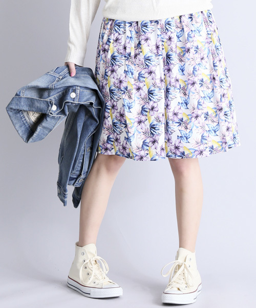 Denime（ドゥニーム）の「FLOWER PATTERN SKIRT/フラワーパターンスカート（スカート・レディース・グリーン/レッド・FREE）」の2枚目の写真