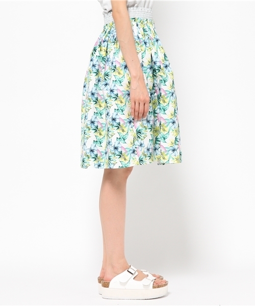 Denime（ドゥニーム）の「FLOWER PATTERN SKIRT/フラワーパターンスカート（スカート・レディース・グリーン/レッド・FREE）」の4枚目の写真