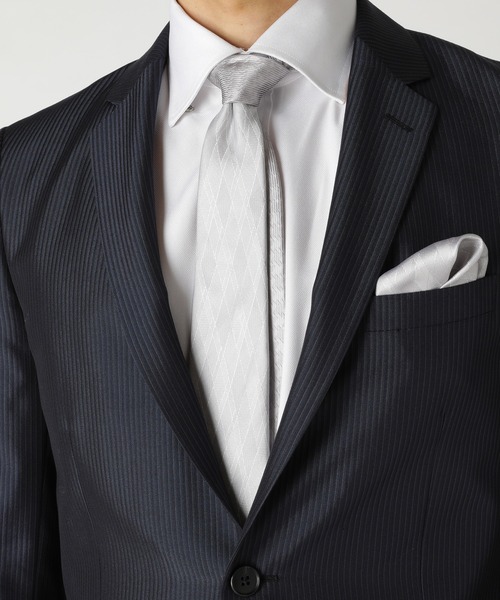 CROWDED CLOSET(クラウデッドクローゼット)の「ダイヤ/千鳥格子柄 クレリックタイ(ネクタイ・メンズ・ネイビー/シルバー/ボルドー・FREE)」の4枚目の写真