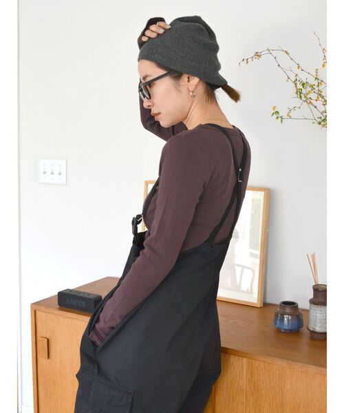 Ungrid(アングリッド)の「Miller別注 テレコフィットロングスリーブTee(Tシャツ/カットソー・レディース・ブラウン/ブルー/グリーン・FREE)」の5枚目の写真