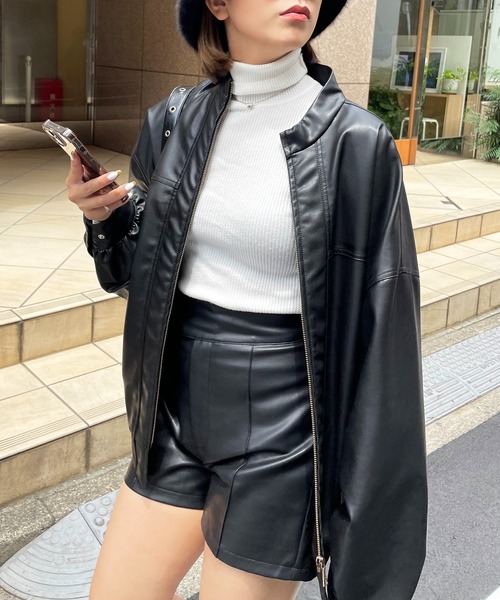 SPIRALGIRL(スパイラルガール)の「合皮スタンドカラーボリュームブルゾン(ブルゾン・レディース・ブラック/ホワイト・FREE)」の6枚目の写真