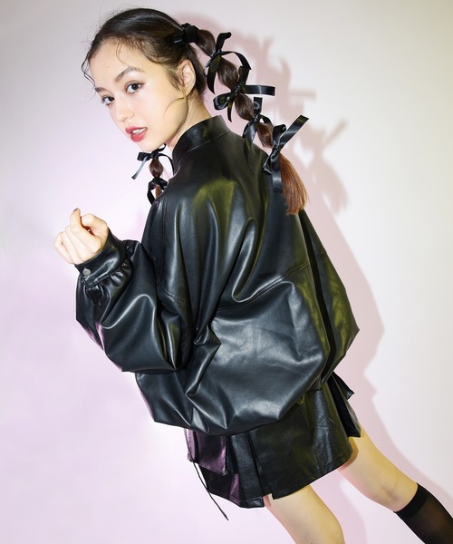 SPIRALGIRL(スパイラルガール)の「合皮スタンドカラーボリュームブルゾン(ブルゾン・レディース・ブラック/ホワイト・FREE)」の21枚目の写真