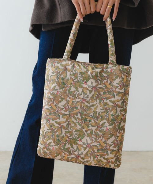 RODE SKO(ロデスコ)の「RODESKO×ミュシャコラボパテットトート(トートバッグ・レディース・ライトブルー/アイボリー・ONE)」の6枚目の写真