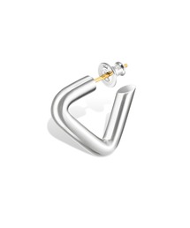 CAREERING（キャリアリング）の「TRIANGLE 501（ピアス（両耳用