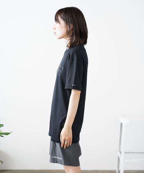 Calvin Klein(カルバン・クライン)の「Calvin Klein/カルバンクライン ラッシュガード 水着(水着・メンズ・ブラック・M/L/XL/S)」の2枚目の写真