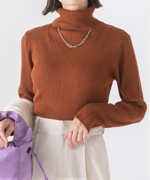 ad thie(アドティエ)の「タートルネックリブニットトップス(ニット/セーター・レディース・グレー/オフホワイト/ブラック/ライトブルー/ピンクベージュ/キャメル/グリーン/ブラウン/ライトグリーン/ボルドー/マスタード/ラベンダー/パープル・MEDIUM)」の11枚目の写真