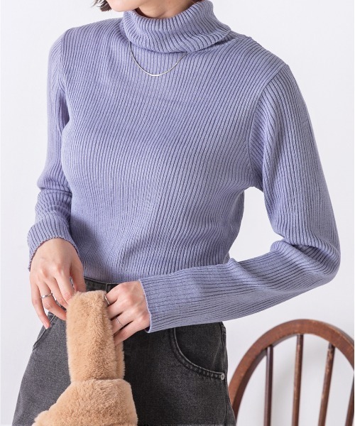 ad thie(アドティエ)の「タートルネックリブニットトップス(ニット/セーター・レディース・グレー/オフホワイト/ブラック/ライトブルー/ピンクベージュ/キャメル/グリーン/ブラウン/ライトグリーン/ボルドー/マスタード/ラベンダー/パープル・MEDIUM)」の7枚目の写真