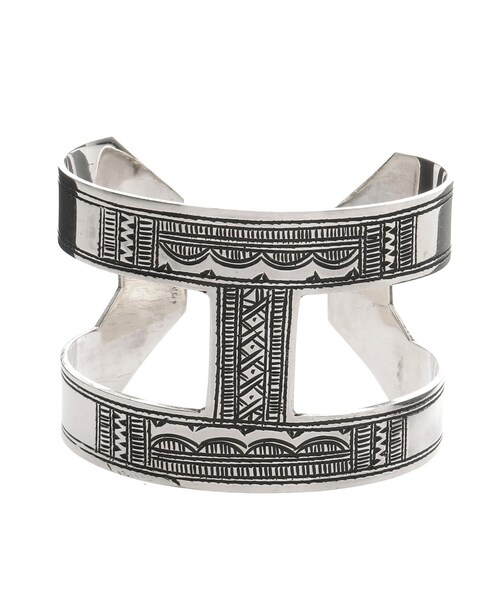 DRESSTERIOR（ドレステリア）の「◆ADAWAT’N TUAREG（アダワット トゥアレグ） ボタム トゥサハト 8角形バングル ブレス（ブレスレット・メンズ・ブラック系8・00）」の4枚目の写真