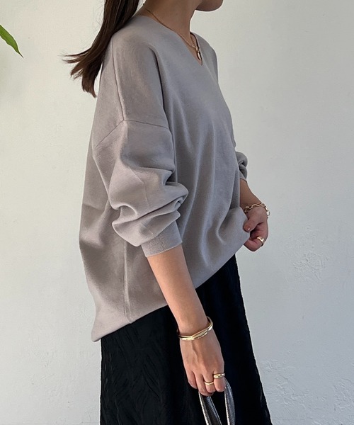 un dix cors（アンディコール）の「ドルマンVネックやわもちニット（ニット/セーター・レディース・グリーン/グレイッシュベージュ/ブラック/キャメル・FREE）」の7枚目の写真