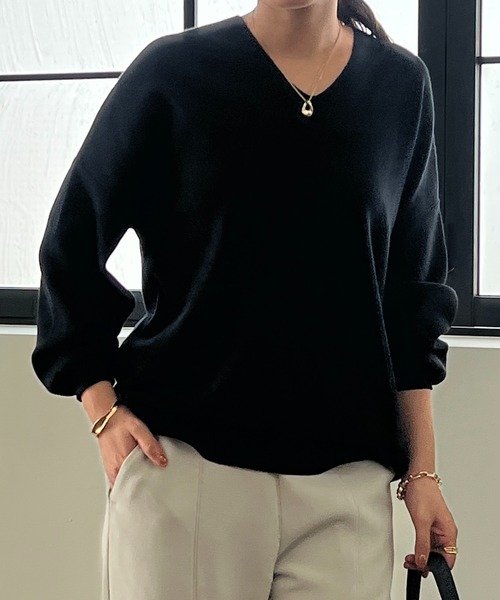 un dix cors（アンディコール）の「ドルマンVネックやわもちニット（ニット/セーター・レディース・グリーン/グレイッシュベージュ/ブラック/キャメル・FREE）」の22枚目の写真