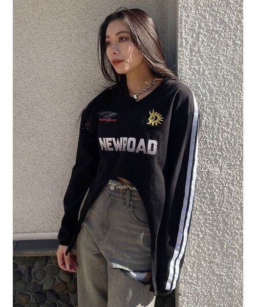 EVRIS（エヴリス）の「ユニフォームグラフィックガーターTシャツ（Tシャツ/カットソー・レディース・ホワイト/ブラック/ブルー/イエロー・FREE）」の6枚目の写真