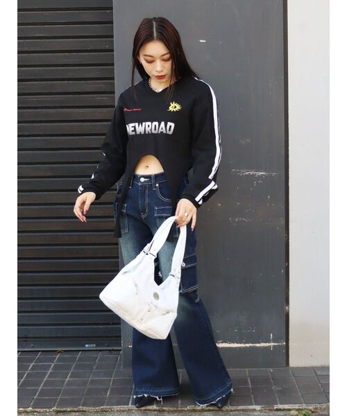 EVRIS（エヴリス）の「ユニフォームグラフィックガーターTシャツ（Tシャツ/カットソー・レディース・ホワイト/ブラック/ブルー/イエロー・FREE）」の11枚目の写真