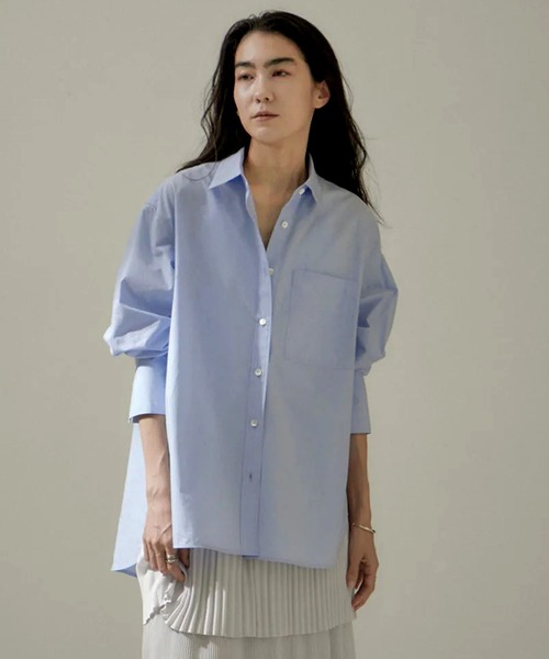 SALON adam et rope'（サロン アダム エ ロペ）の「【雑誌掲載】コットンオーバーシャツ　無地/ストライプ（シャツ/ブラウス・レディース・ブラック/サックスブルー/ホワイト/ブルー系その他4・FREE）」の3枚目の写真