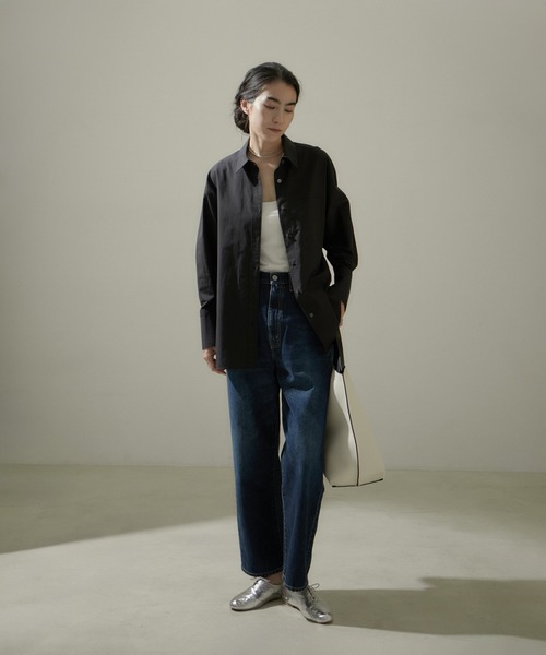 SALON adam et rope'（サロン アダム エ ロペ）の「【雑誌掲載】コットンオーバーシャツ　無地/ストライプ（シャツ/ブラウス・レディース・ブラック/サックスブルー/ホワイト/ブルー系その他4・FREE）」の5枚目の写真