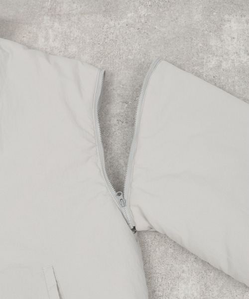 LAKOLE（ラコレ）の「2WAYモンスターコート / 995566（ナイロンジャケット・レディース・ブラック/オフホワイト/ライトグレー・SMALL/MEDIUM）」の17枚目の写真