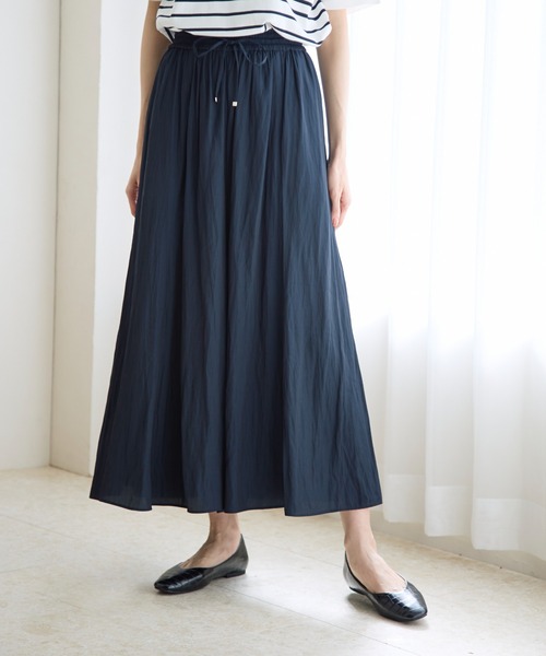 GLOBAL WORK(グローバルワーク)の「さらさらリラックスフレアワイドパンツ/975427(その他パンツ・レディース・ブルー/ライトグリーン/スミクロ/レオパード/ブラック系/ホワイト系5/ホワイト系6/ホワイト系8/ダークネイビー/アイボリー/ブラック系1/ブラウン系2/ダークブラウン/グリーン系5/チェック・SMALL/MEDIUM/LARGE)」の12枚目の写真
