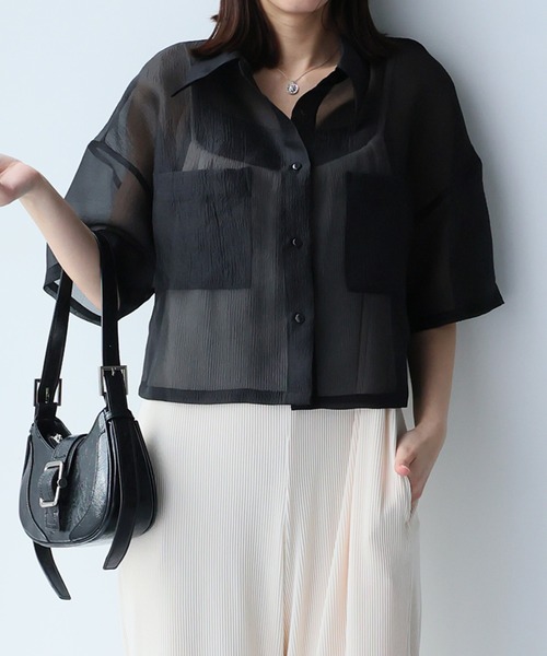 Doula Doula(ドゥーラドゥーラ)の「オーガンジーWポケットシャツ(シャツ/ブラウス・レディース・ピンク/グレー/ナチュラル/ブラック・FREE)」の2枚目の写真