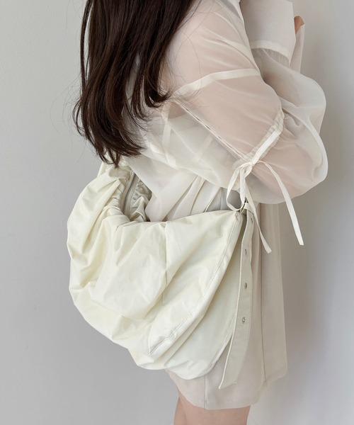 Heather（ヘザー）の「ナイロンボディBAG  110533（ボディバッグ/ウエストポーチ・レディース・ブラック/アイボリー・ONE SIZE）」の3枚目の写真