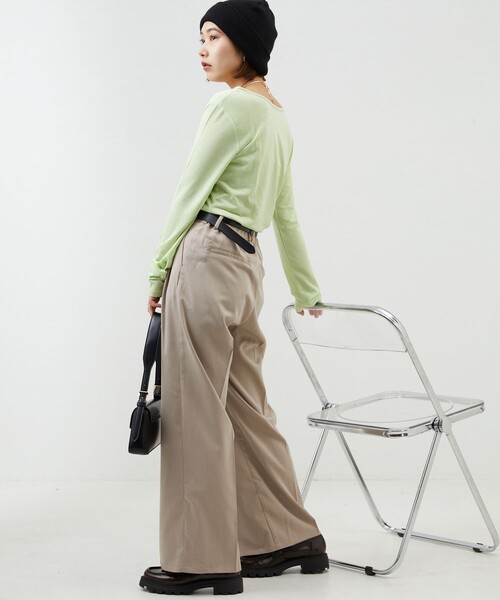 PUBLUX(パブリュクス)の「PUBLUX/パブリュクス タックワイドスラックスパンツ 限定展開(スラックス・レディース・ブラック/ベージュ/グレー・S/M)」の6枚目の写真