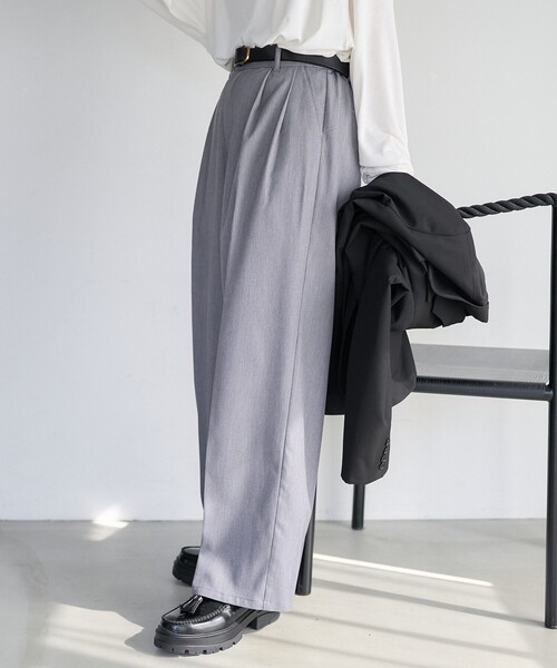 PUBLUX(パブリュクス)の「PUBLUX/パブリュクス タックワイドスラックスパンツ 限定展開(スラックス・レディース・ブラック/ベージュ/グレー・S/M)」の18枚目の写真