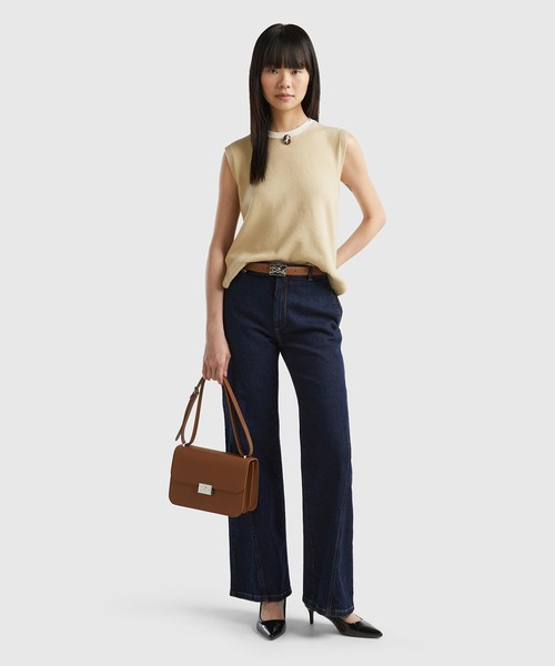BENETTON (UNITED COLORS OF BENETTON)（ベネトンユナイテッドカラーズオブベネトン）の「ストレッチワイドフレアデニムパンツ（デニムパンツ・レディース・ダークインディゴブルー・38/42/36/40）」の4枚目の写真