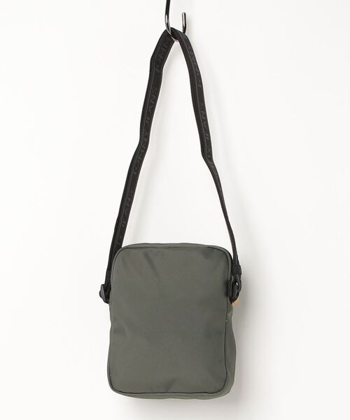 TOMMY HILFIGER（トミーヒルフィガー）の「デイリーリポーターバッグ（ボディバッグ/ウエストポーチ・メンズ・ネイビー/グリーン・FREE）」の13枚目の写真